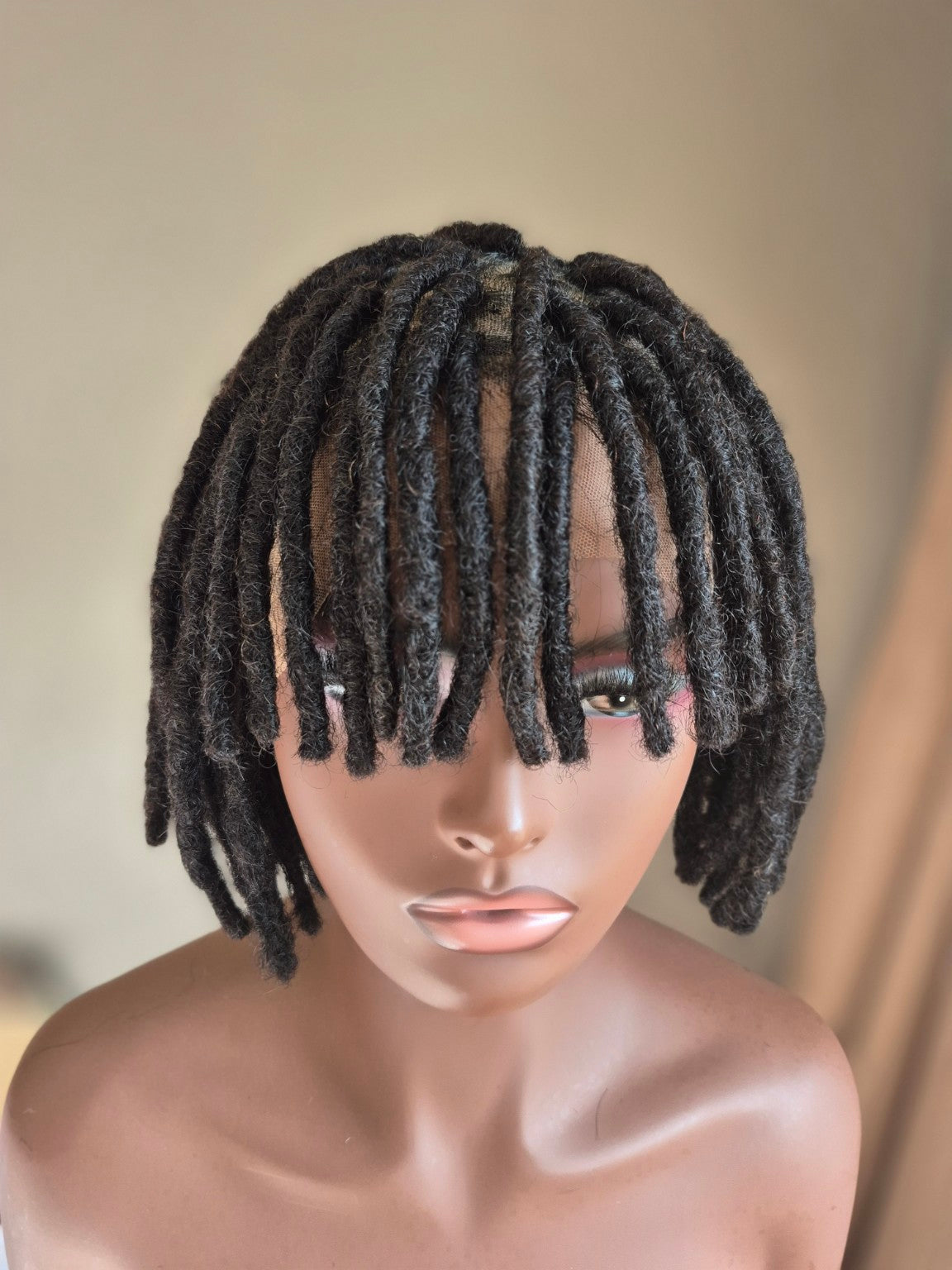 Close-up of loc texture and front construction